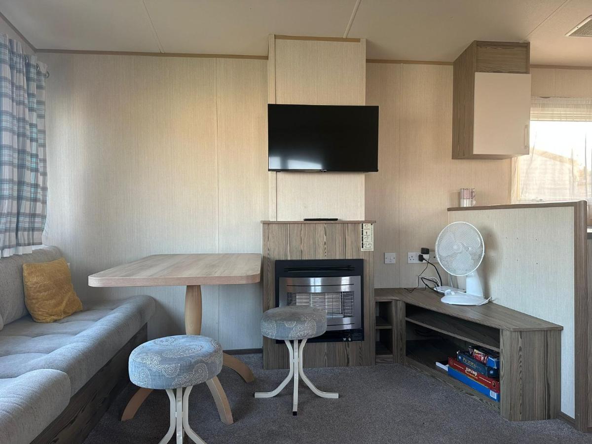 2Br-Sleeps6-Wifi-Freeparking-Holidaypark Clacton-on-Sea Luaran gambar
